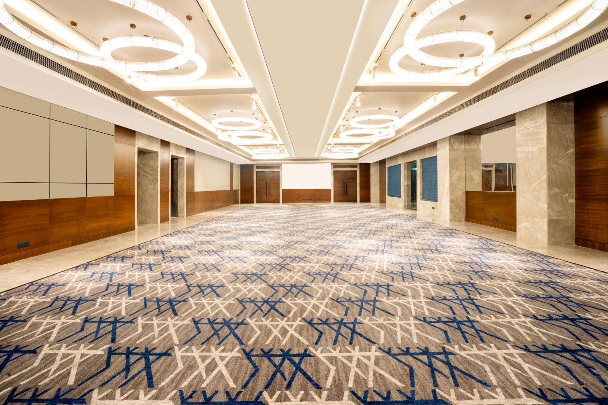 Radisson Hotel Vrindāvan Exterior foto