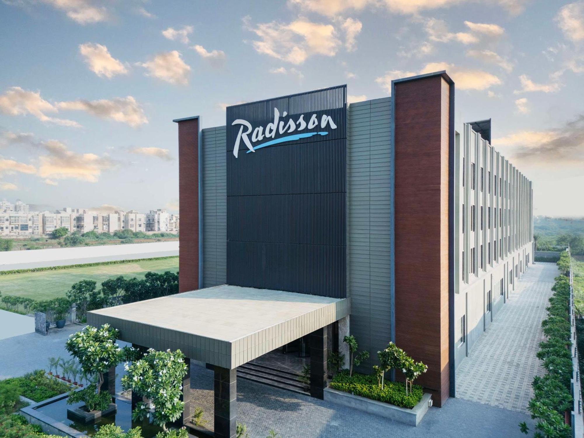 Radisson Hotel Vrindāvan Exterior foto